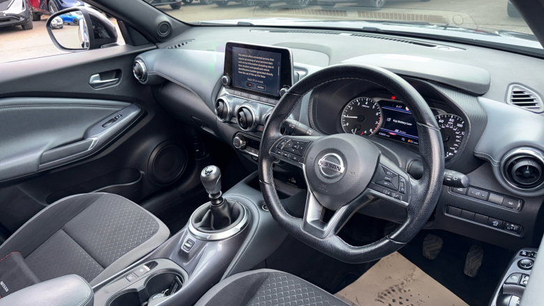 Nissan Juke 1.0 DiG-T 114 N-Connecta 5dr Petrol Hatchback